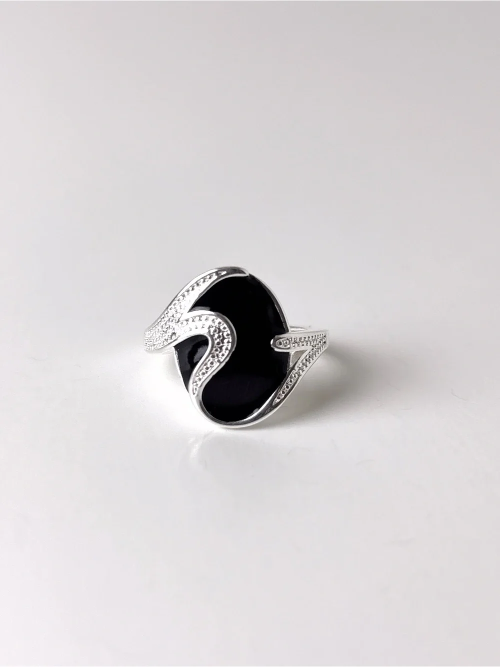 Sterling Silver Black Onyx Stimulated Stone Enamel Wave Cocktail Ring
